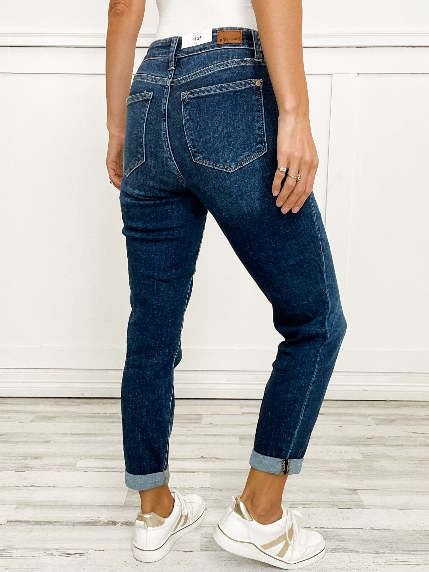 Judy Blue DREAM Mid-Rise Cuffed Boyfriend Jeans