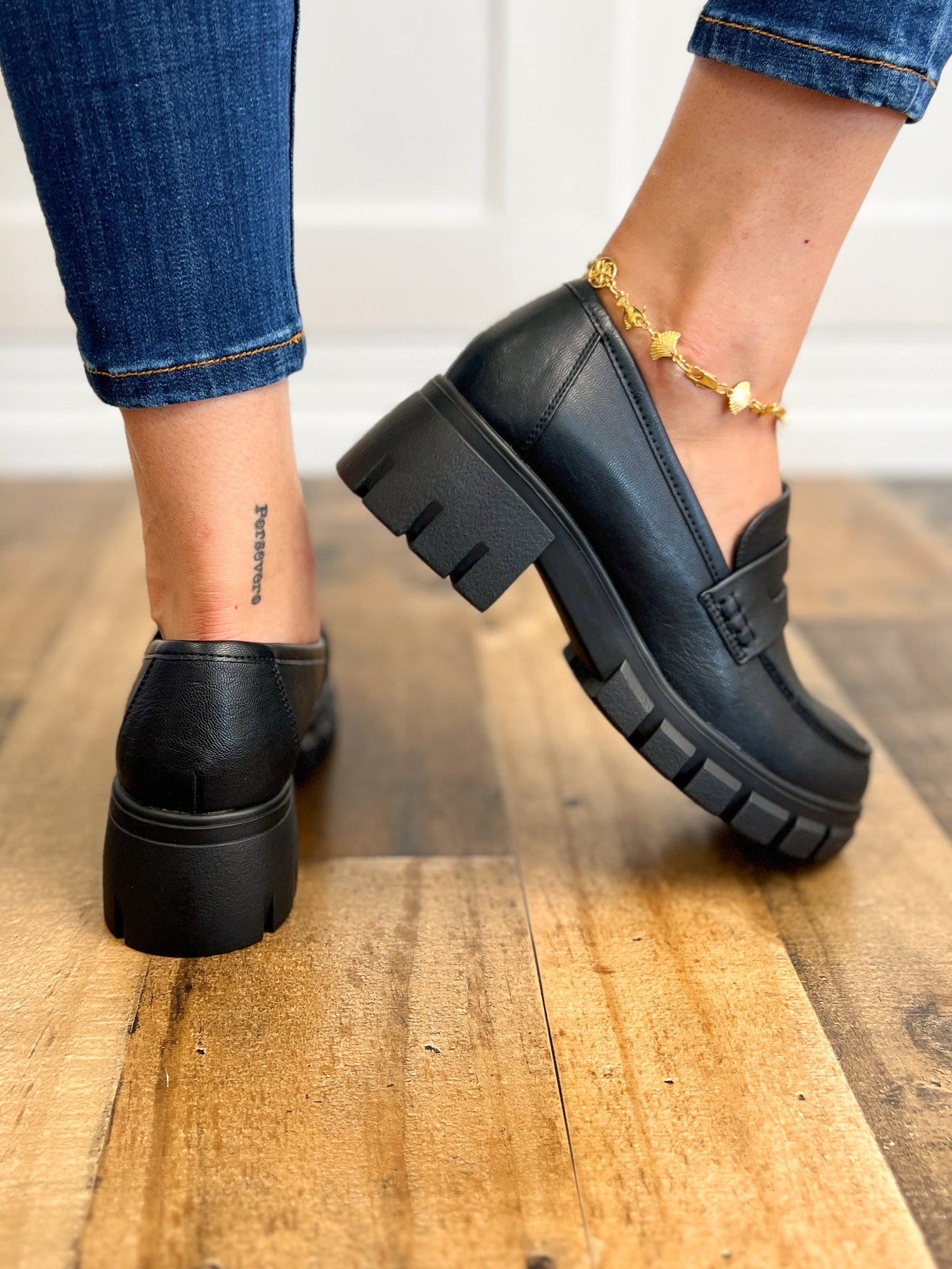 Corkys Keeper Loafer Shoe in Black
