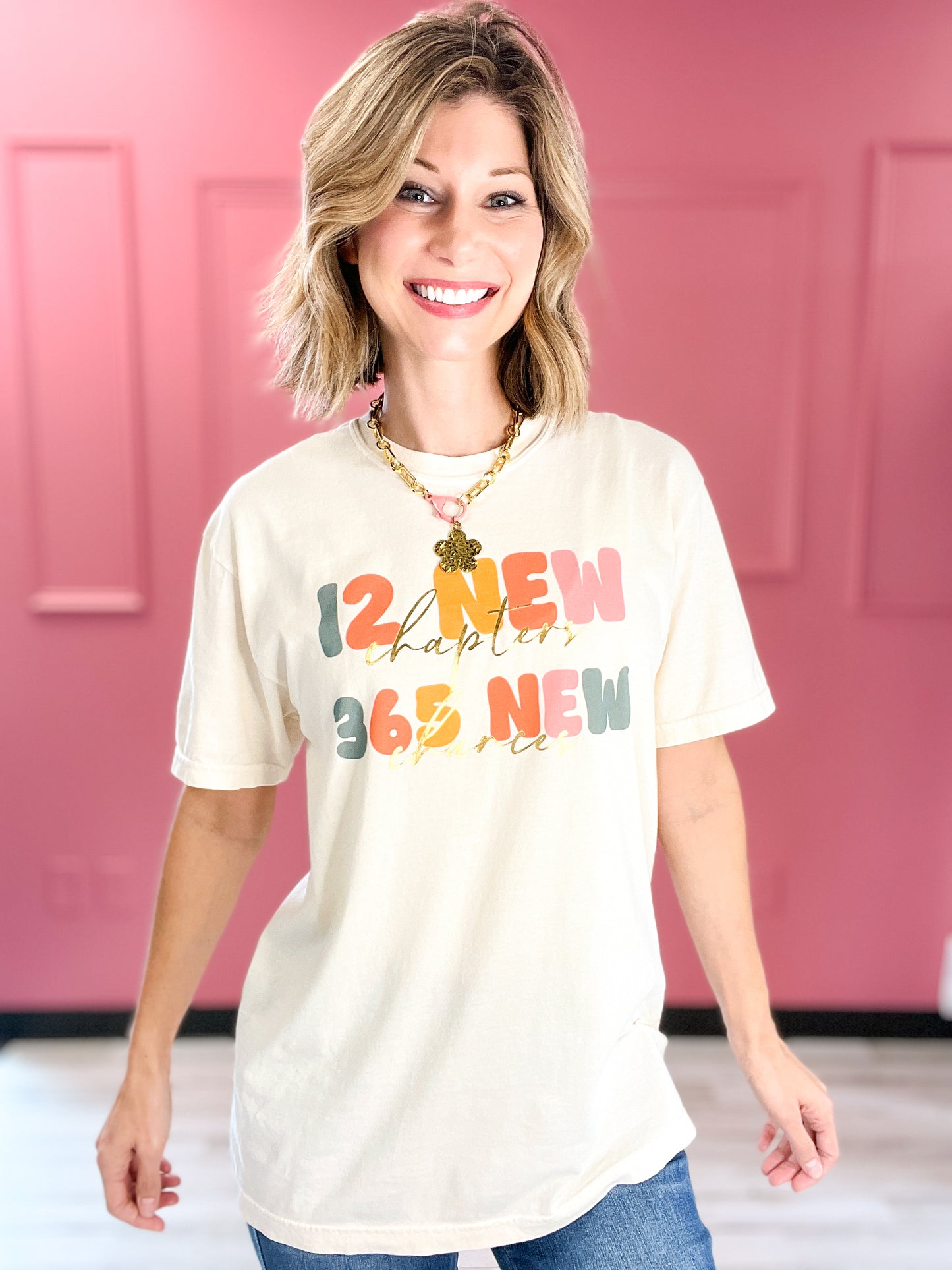 12 New Chapters 365 New Chances Gold Foil Graphic Tee – Emma Lou's Boutique