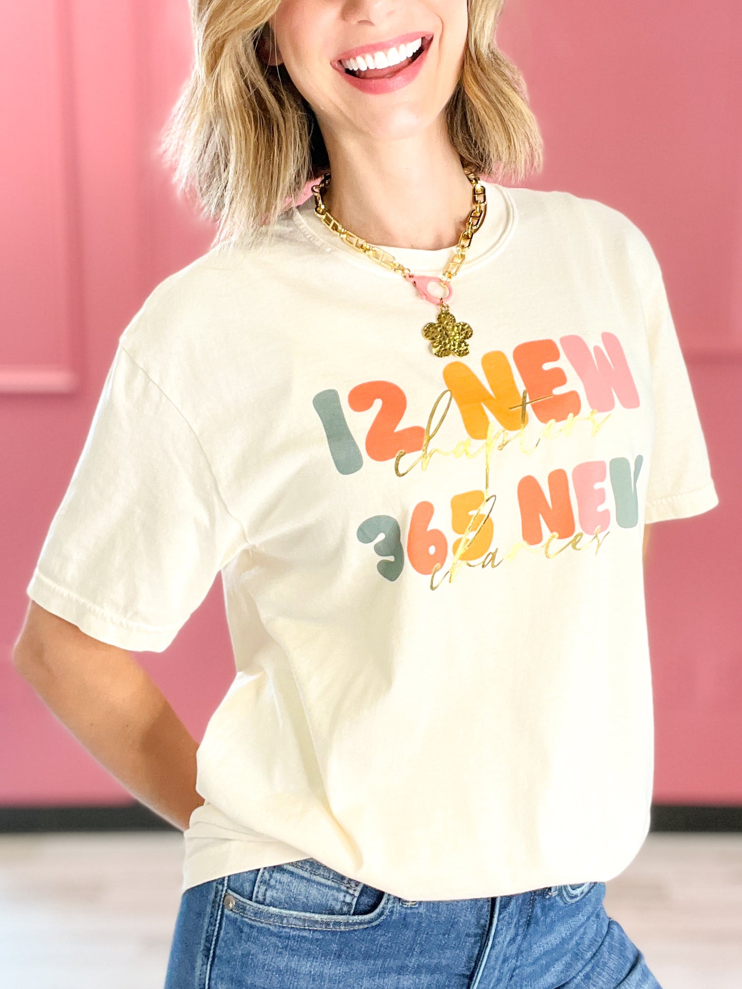12 New Chapters 365 New Chances Gold Foil Graphic Tee – Emma Lou's Boutique