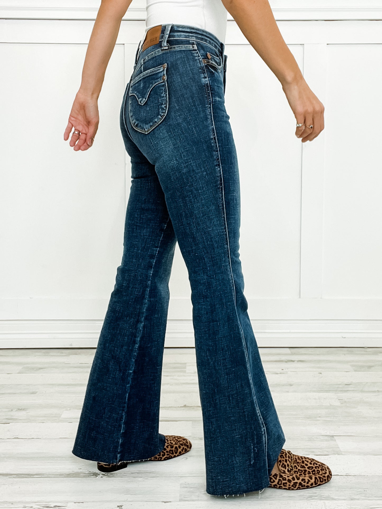 Judy Blue PHOENIX Hi-Rise Tummy Control Shield Back Pockets Flare Jeans