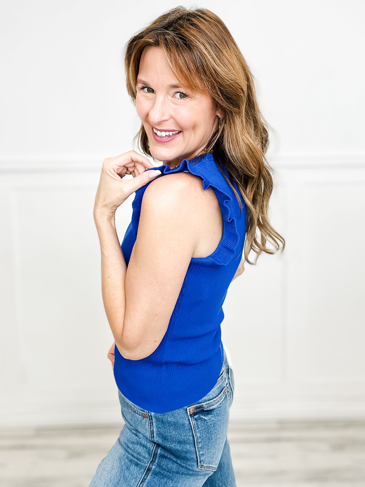 RUFFLE SLEEVELESS SWEATER KNIT TOP
