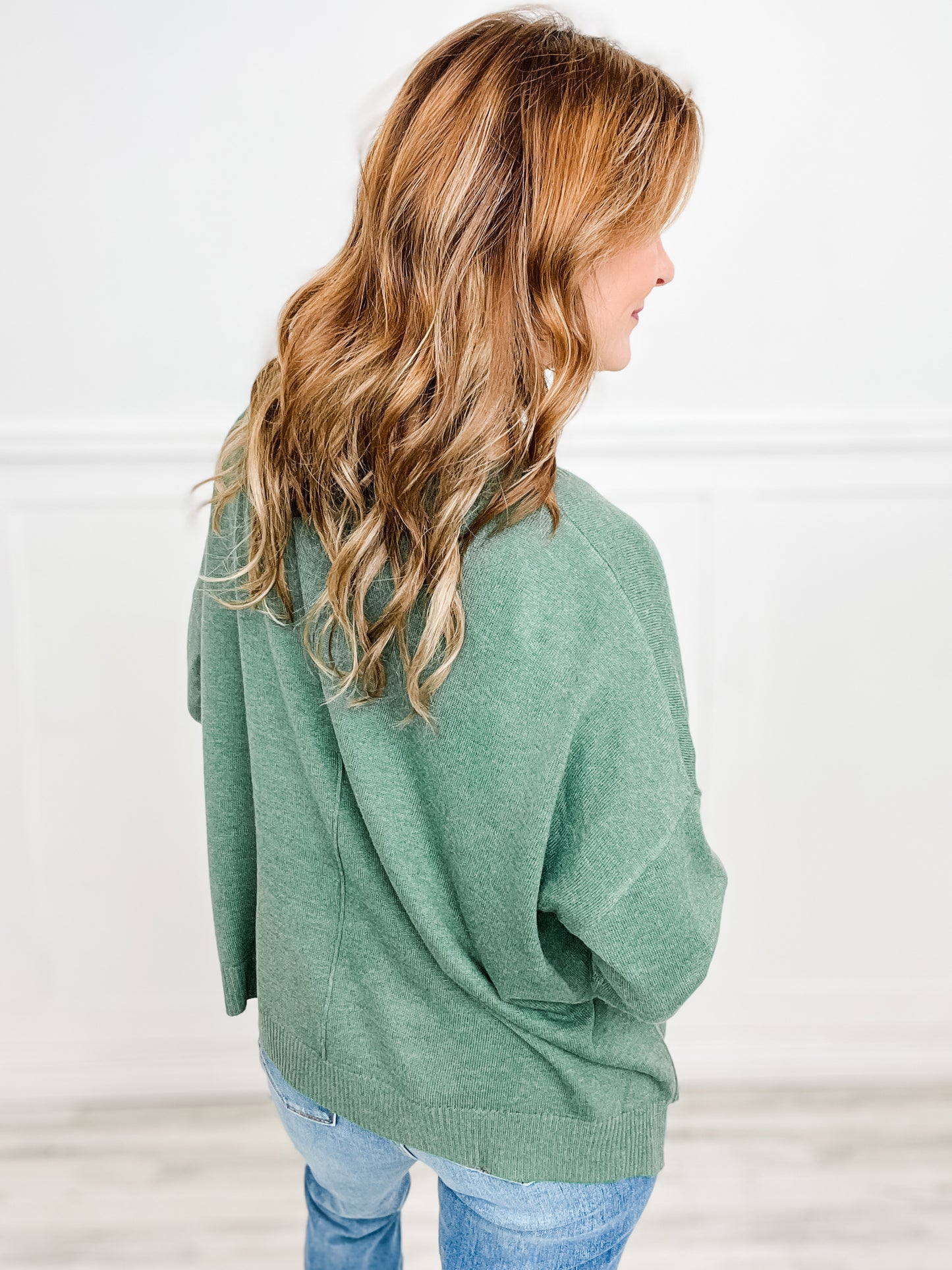 EXTENDED SHOULDER SWEATER