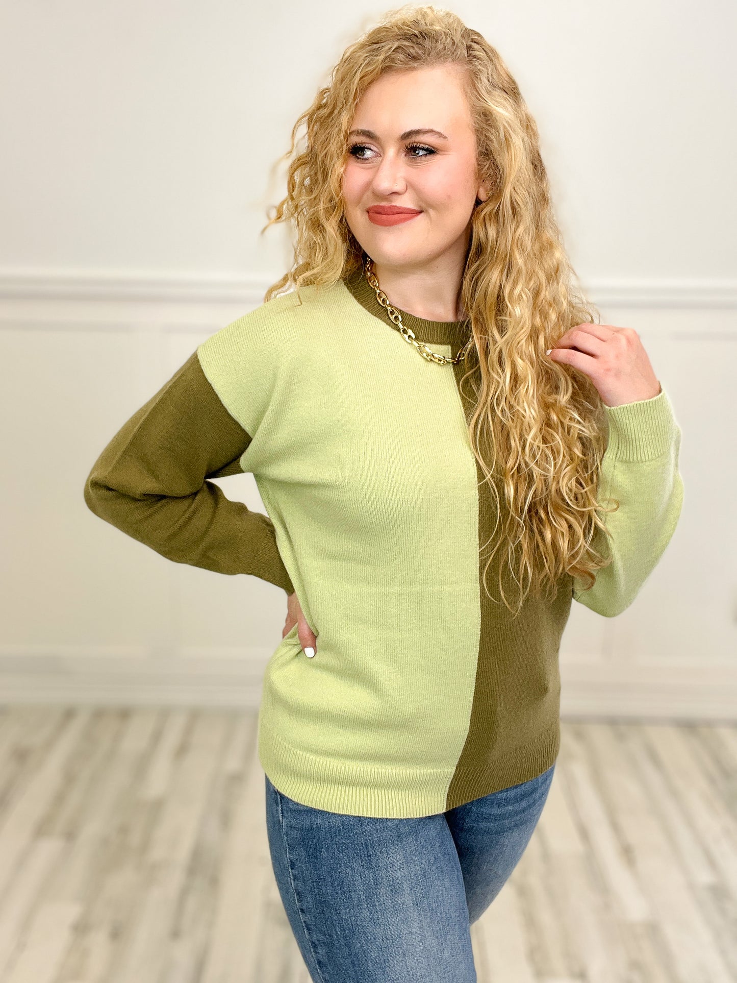 Two-Tone Round Neck Sweater