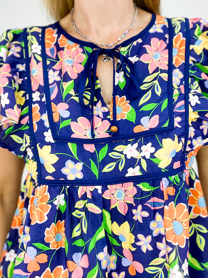 Floral Print Flutter Sleeve Top with Contrast Binding Yoke