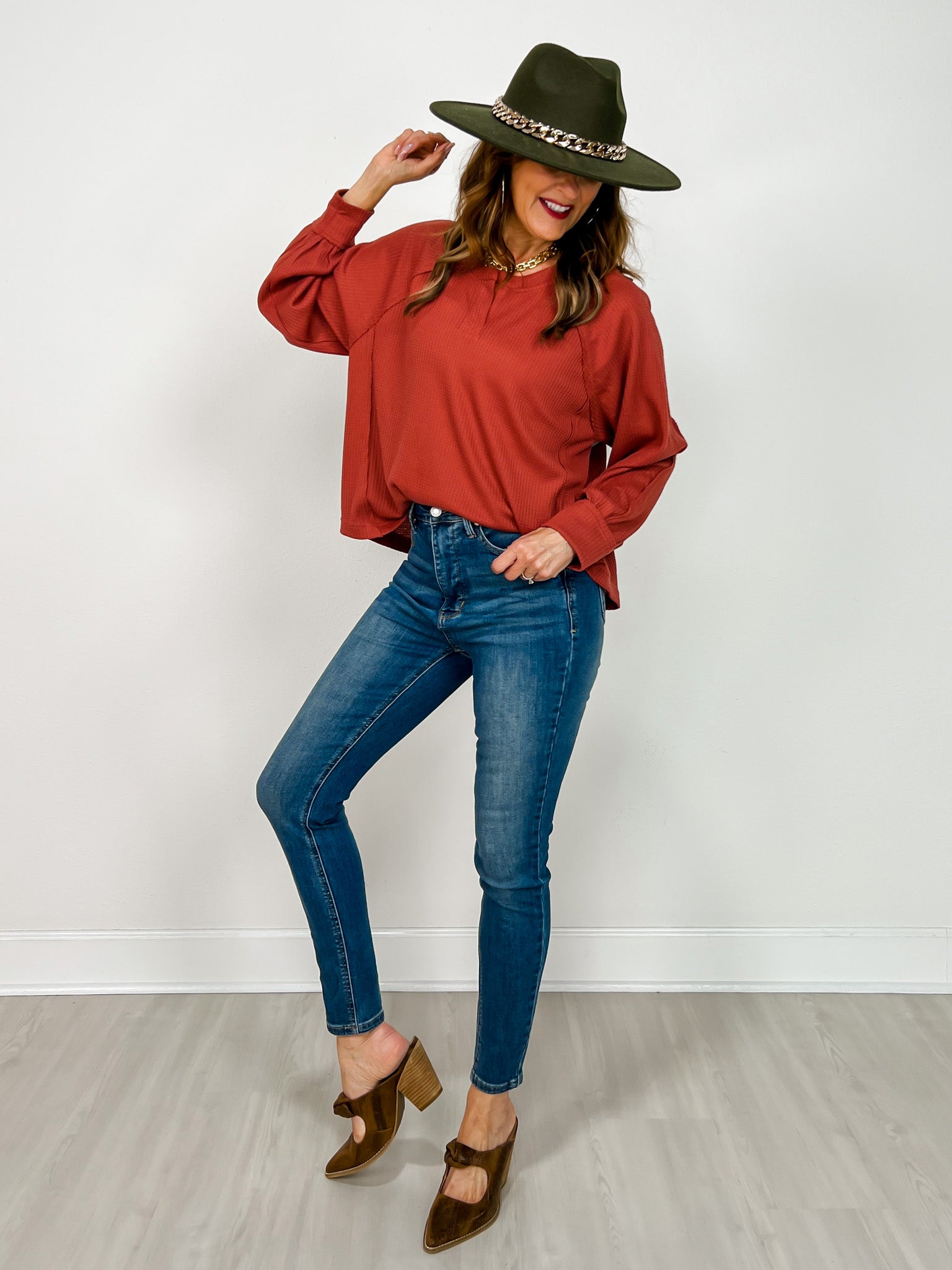 Long Sleeve Cropped Raglan Henley Top in Brick