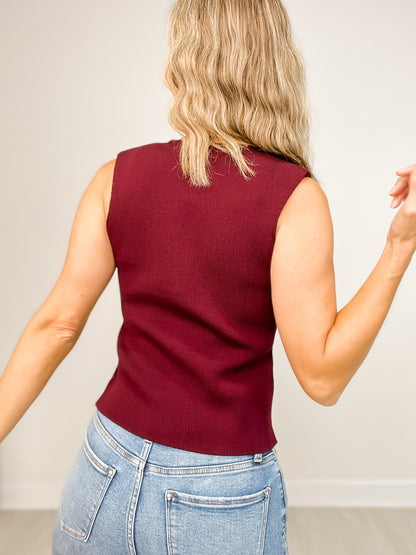 SLEEVELESS GOLD BUTTON KNIT SWEATER VEST