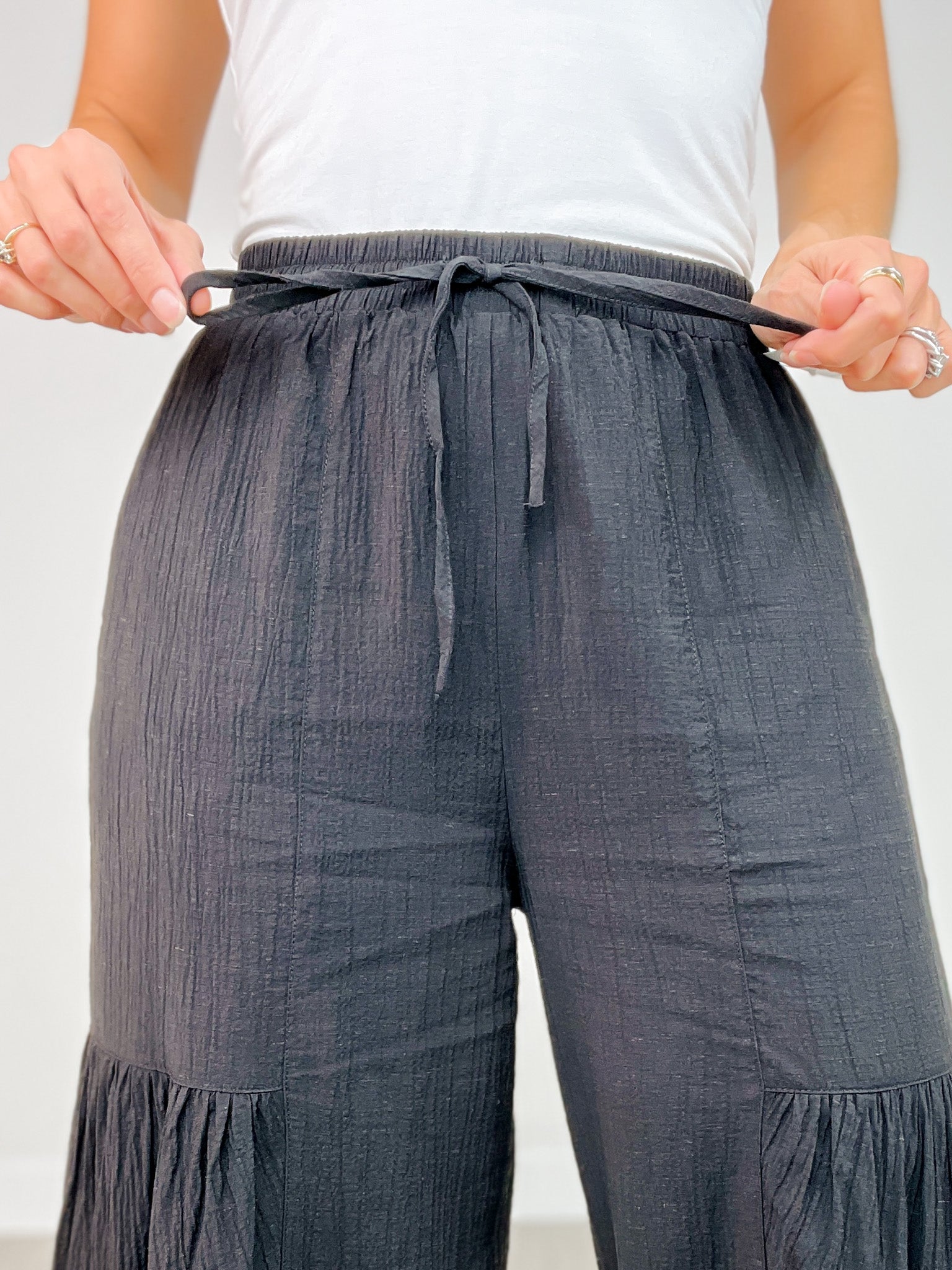 Textured Woven Tiered Detail Wide Leg Pants