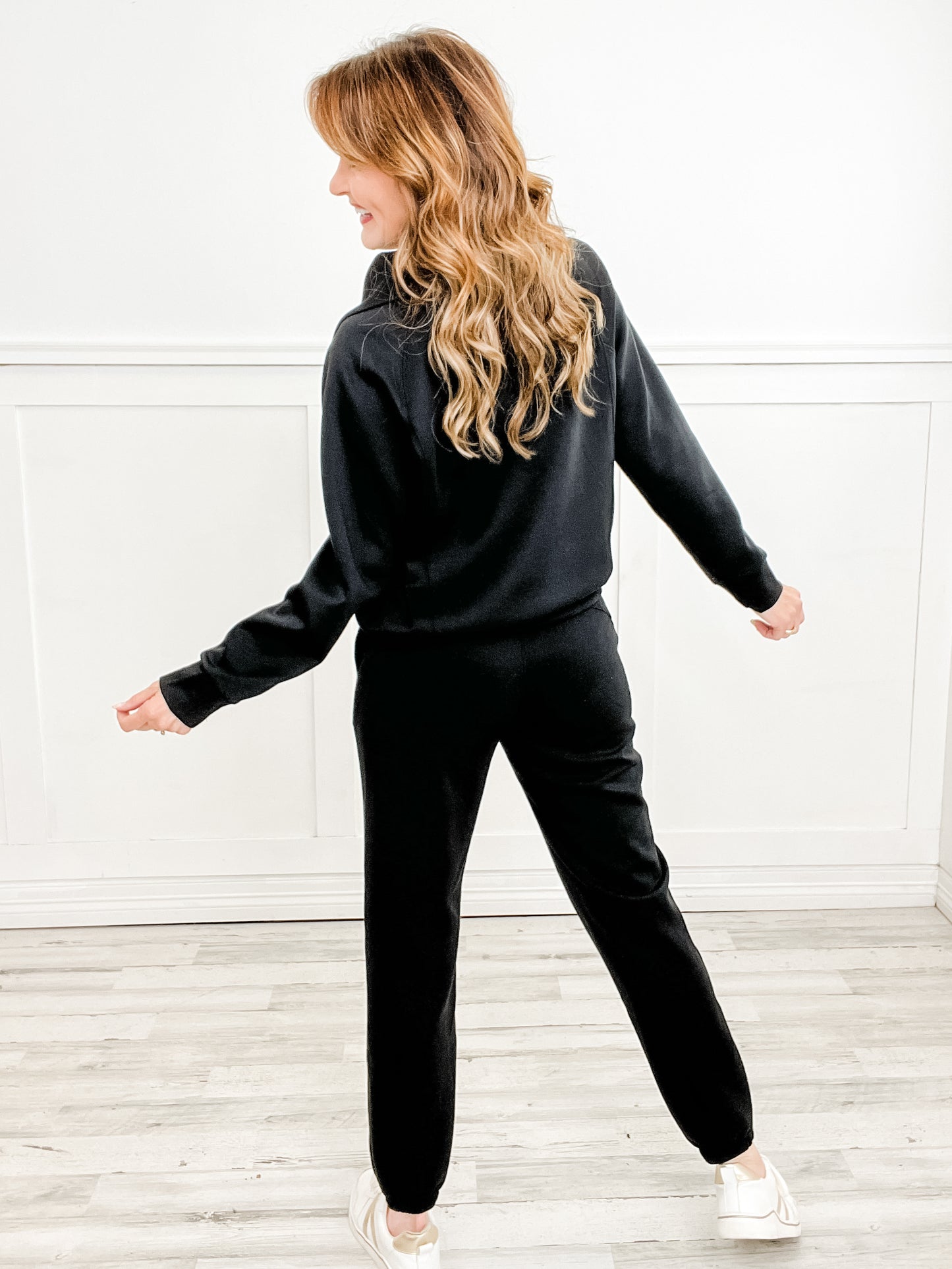 Hamptons Travel Active/Loungewear Set in Black