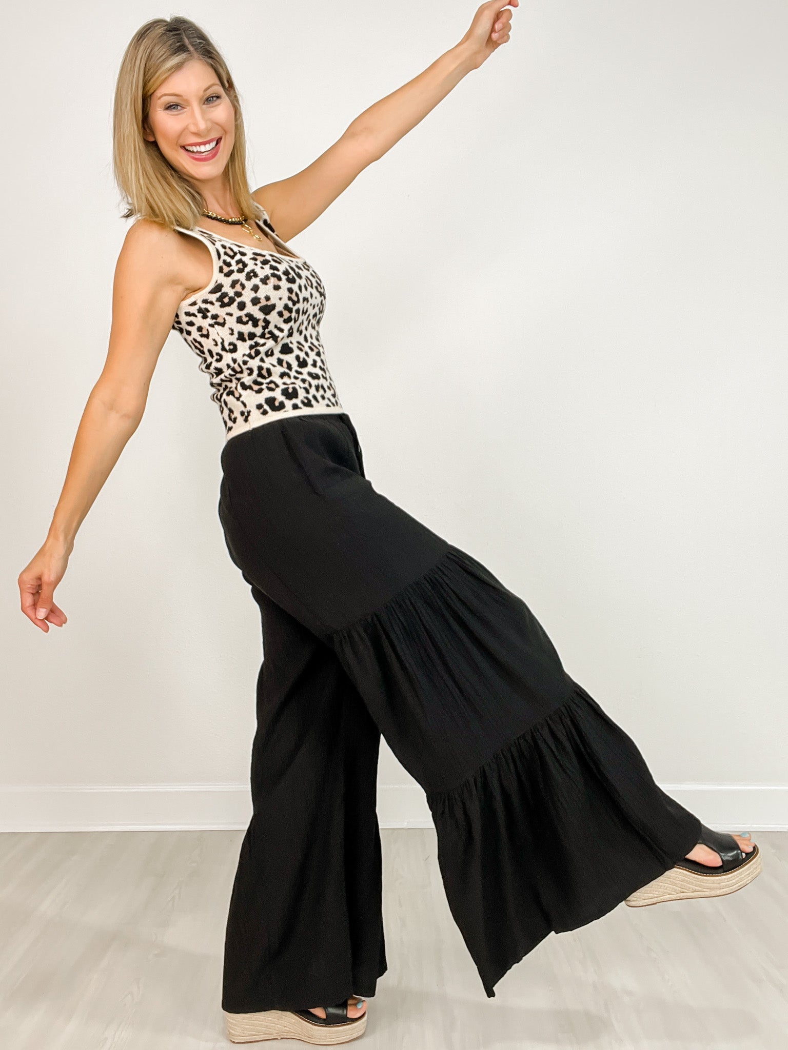 Textured Woven Tiered Detail Wide Leg Pants