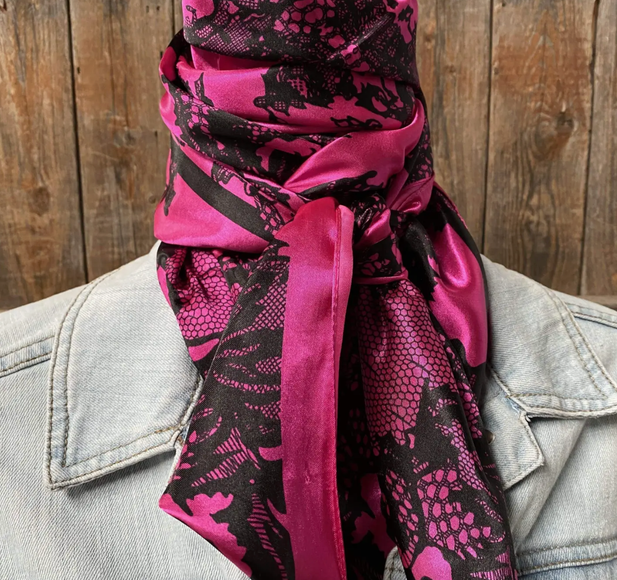 35X35" Hot Pink & Black Wild Rag