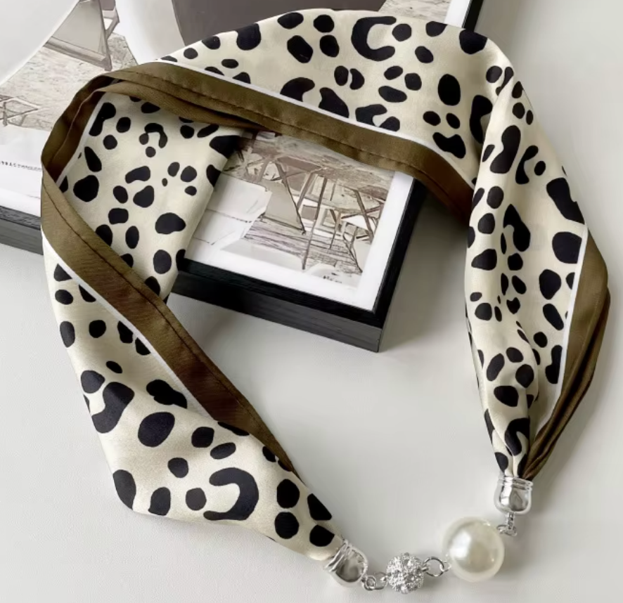Silk Scarf Magnetic Closure Necklace - Leopard