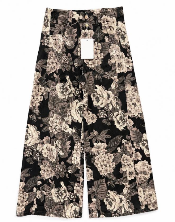 Wide Leg Pants Featuring Front Pockets With A Floral Design