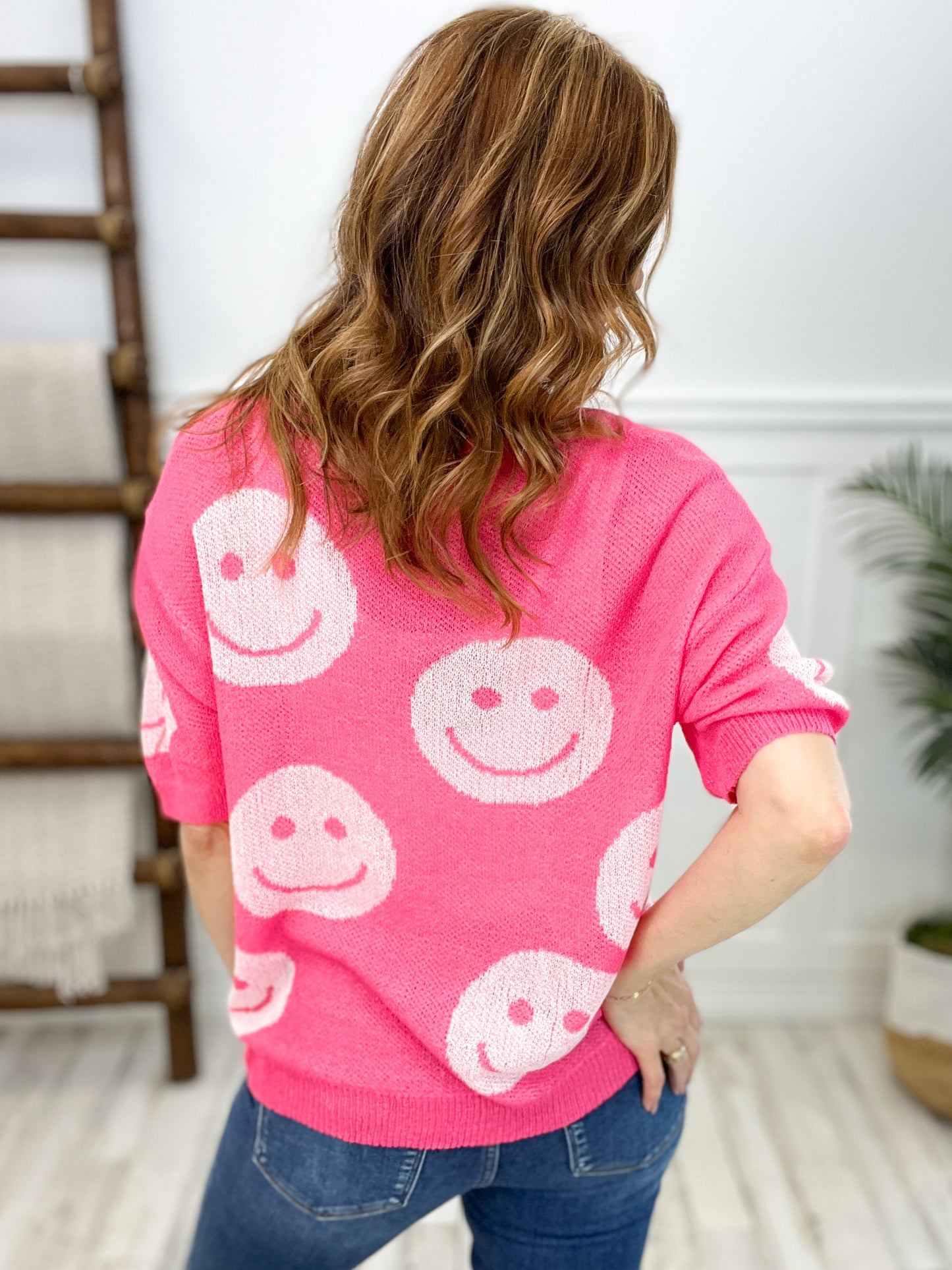 Smiley Pattern Low Gauge Sweater Top