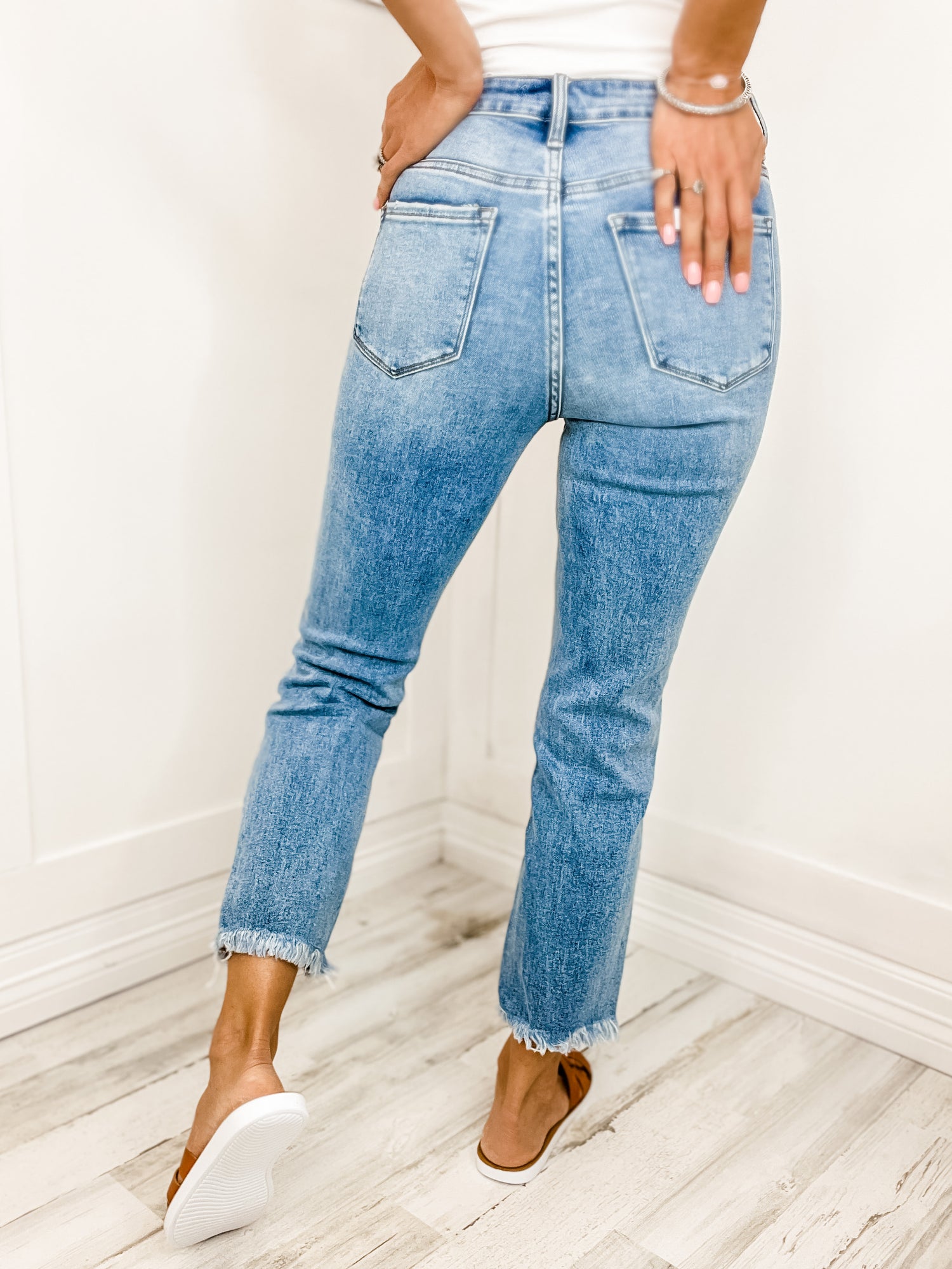 Vervet by Flying Monkey High Rise Distressed Crop Relaxed Fit Straight Leg Denim Jeans