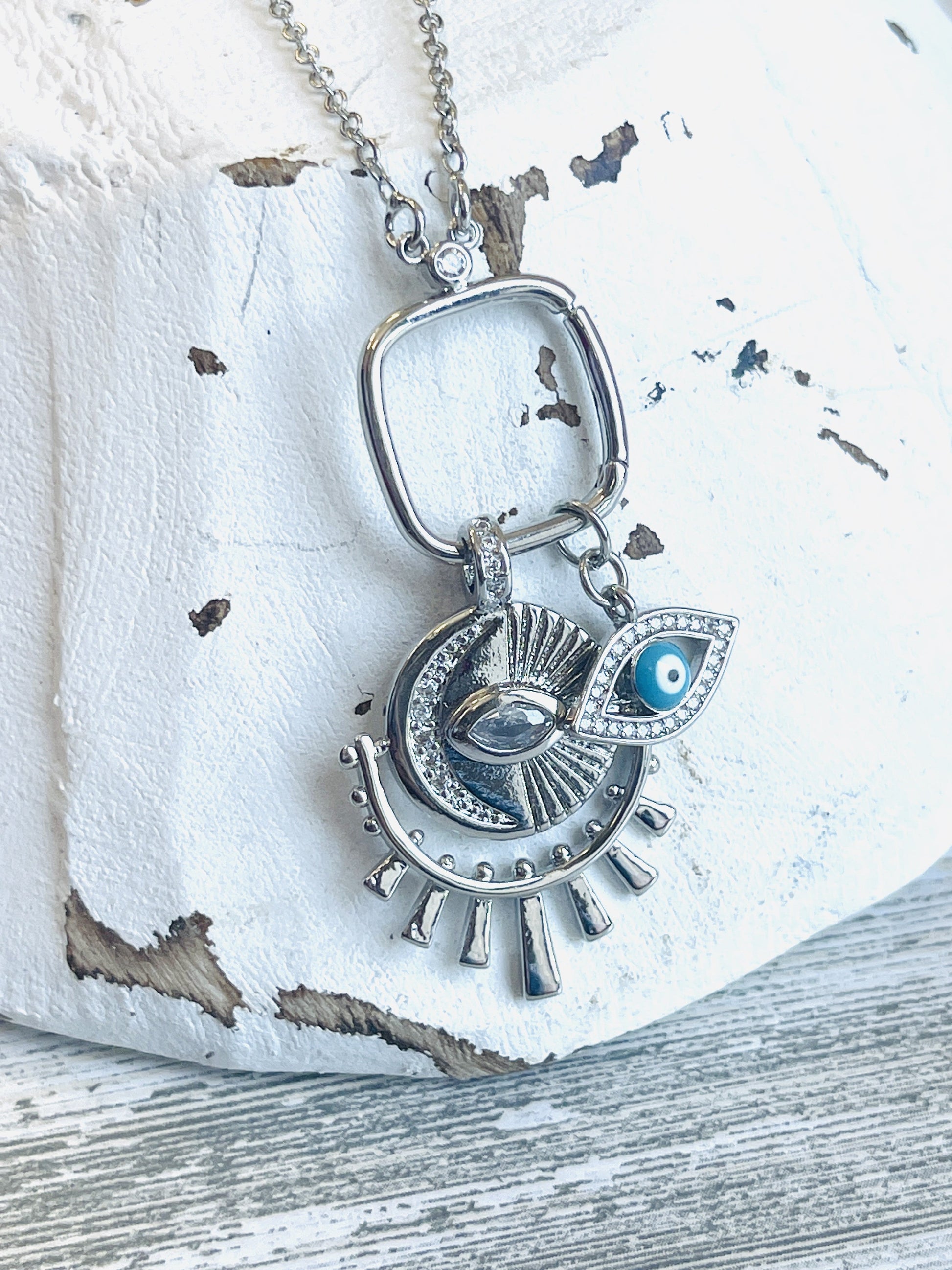 https://s3.commentsold.com/rush/products/MasKDcM4BNIVffASyogjCHLnbuecrM2UmavLT2g4.jpg