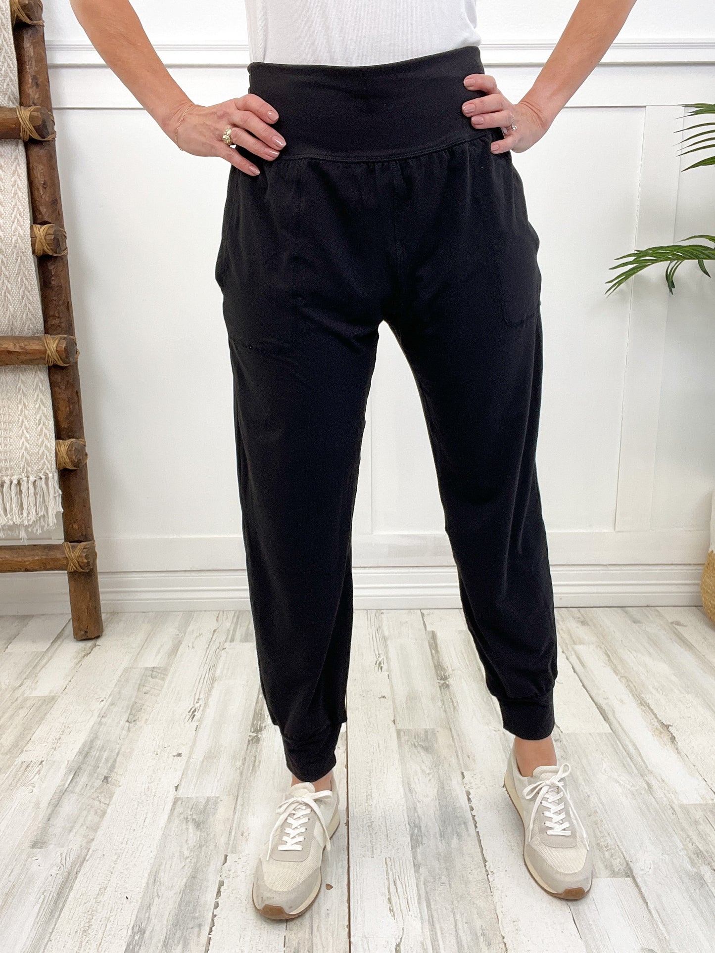 Butter Soft Joggers with Pockets