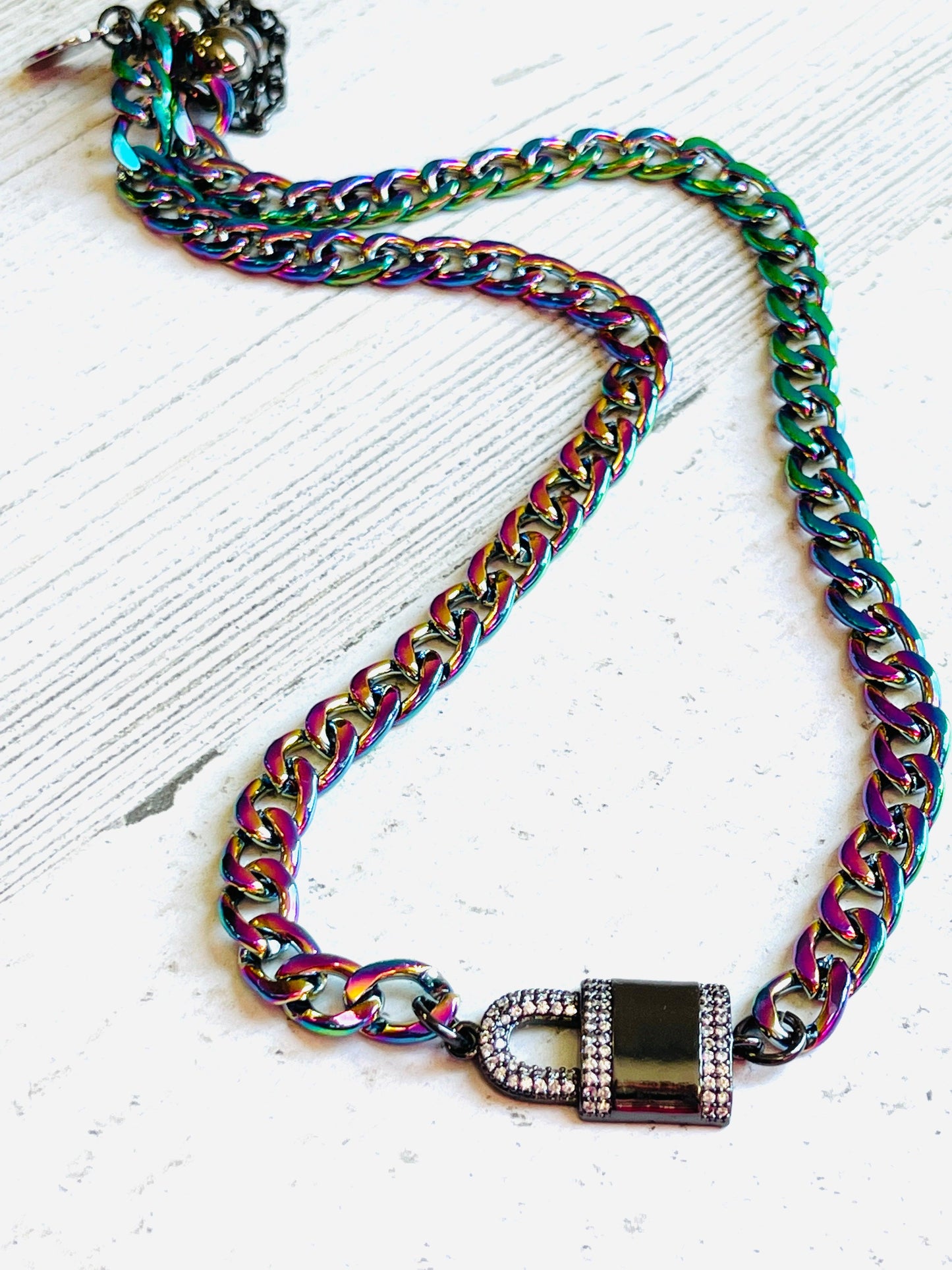 Aurora Chain with Black Lock Pendant - Emma Evelyn Jewelry Guangzhou Laursain Jewelry Co - Emma Lou's Boutique