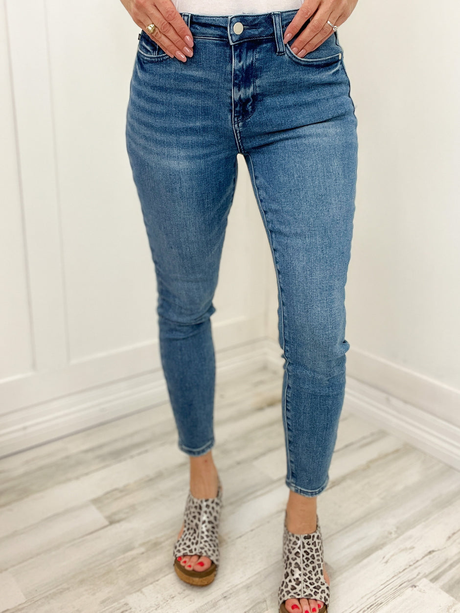 Judy Blue Hi-Waist Relaxed Fit Denim Jeans