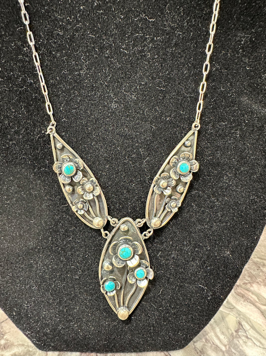 Sterling Silver Luxe Necklace Flowers with Turquoise