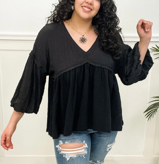 Contrast Gauze Tunic Top with V-Neckline