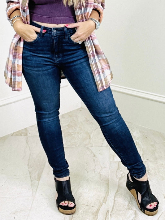 Judy Blue Super Dark Control Top Non-Distressed Skinny Jeans