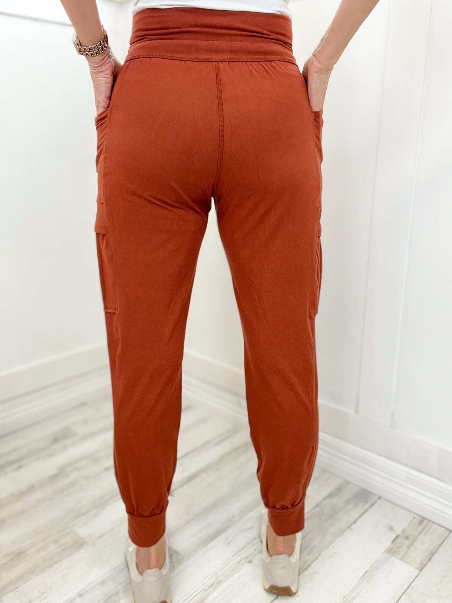 BUTTER JOGGER WITH SIDE POCKETS  - 2