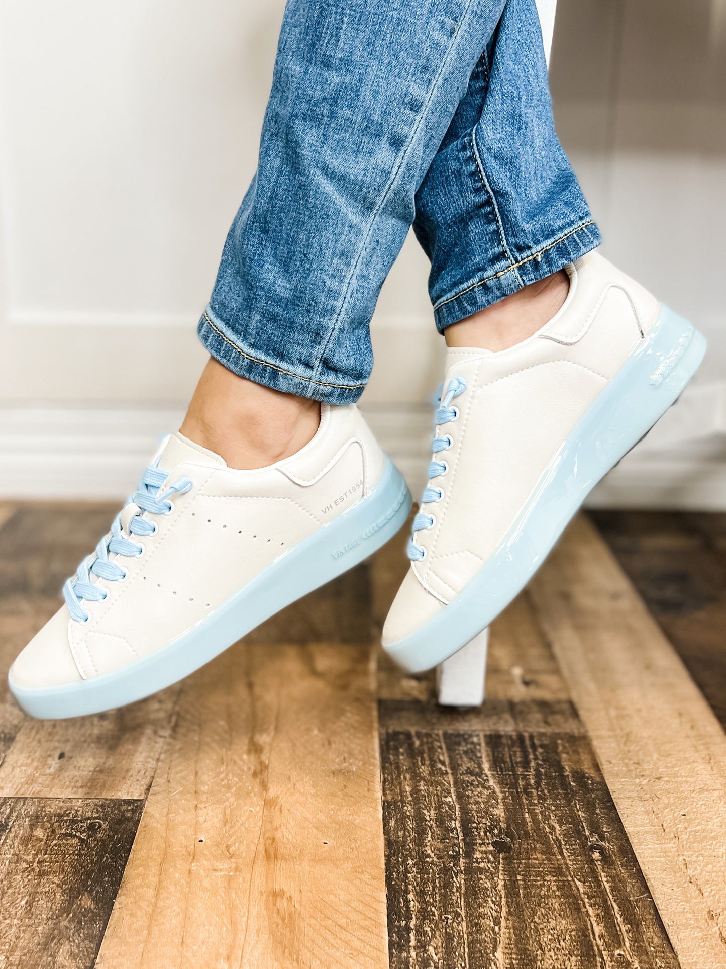 Vintage Havana Liquid Blue Laced Sneakers