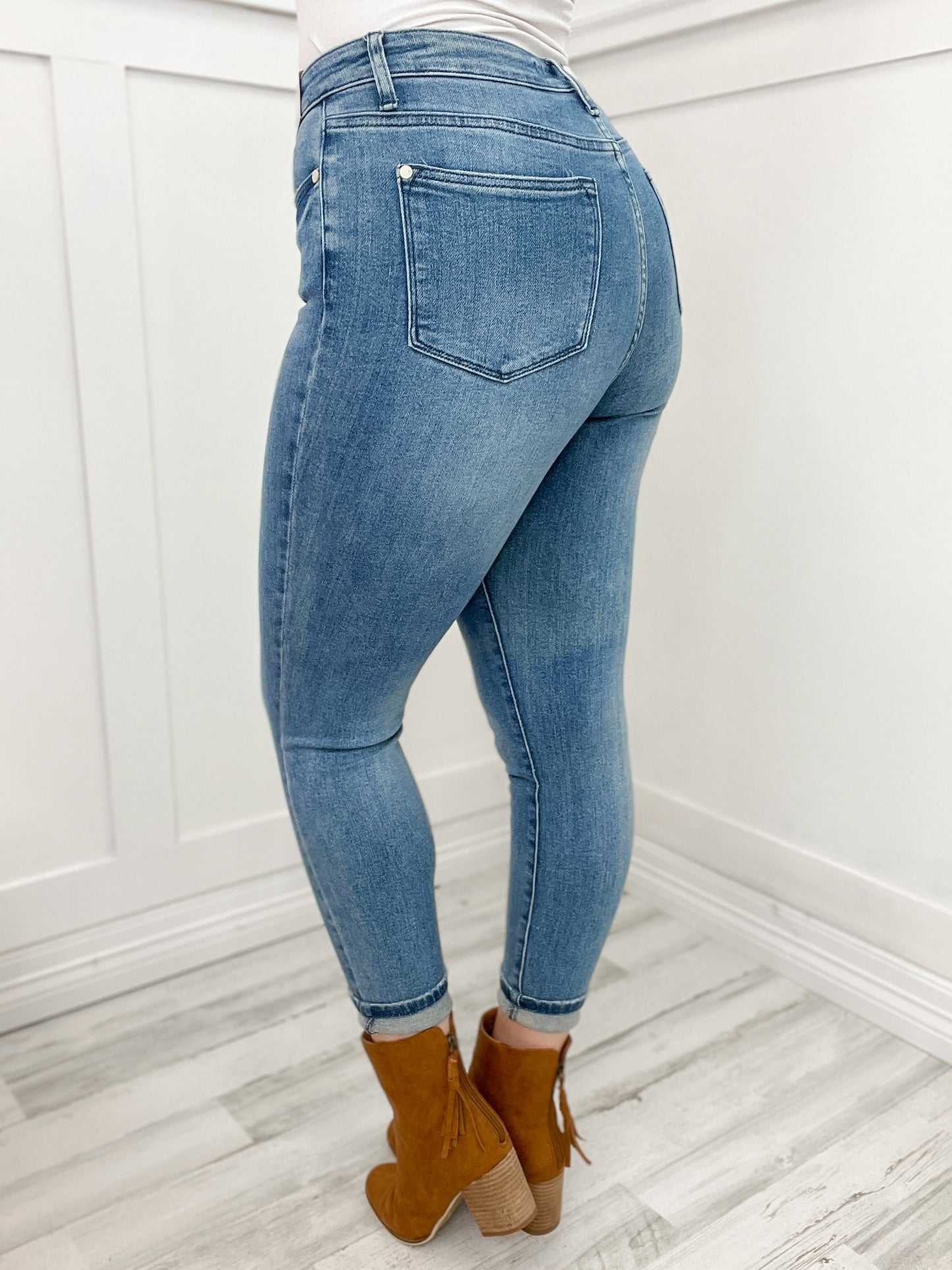 Judy Blue Hi-Waist Relaxed Fit Denim Jeans
