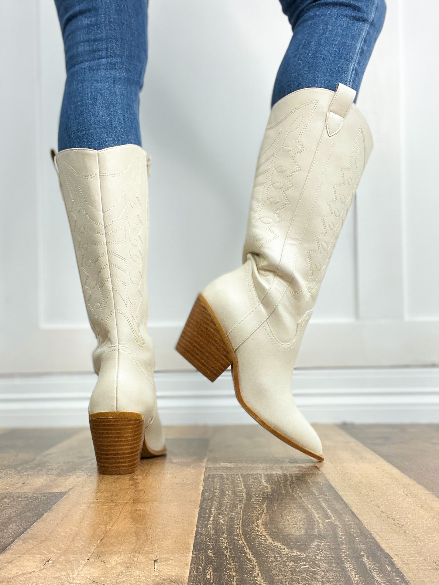 Corkys Howdy Boots in Winter White