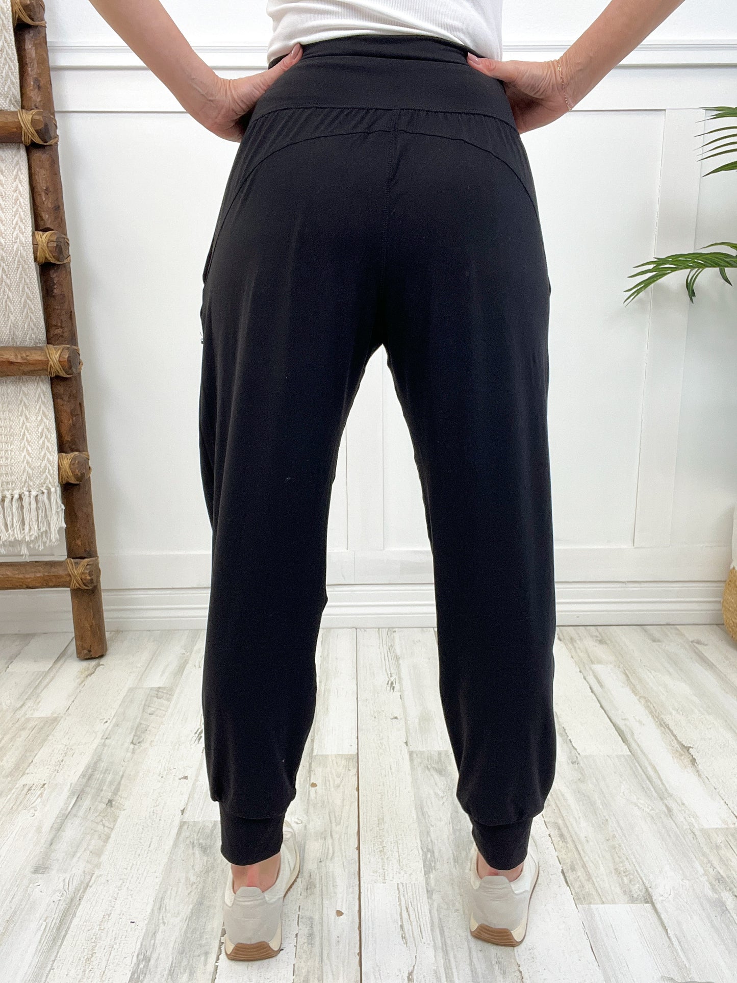 Butter Soft Joggers with Pockets